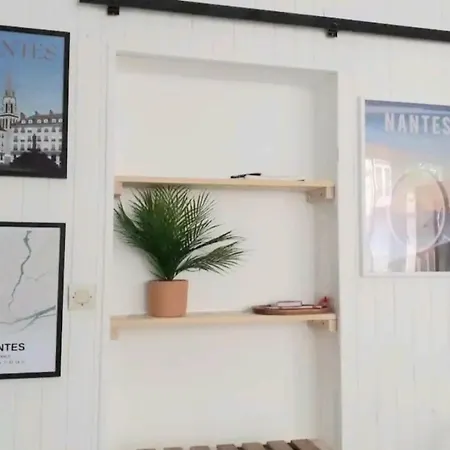 Apartment Cocoon For 2 With Jacuzzi And Sauna